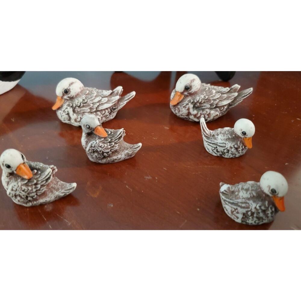 Duck Family Resin Figurines 6 Total 2 With Flaws See Description